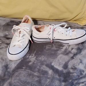 White floral Converse 7